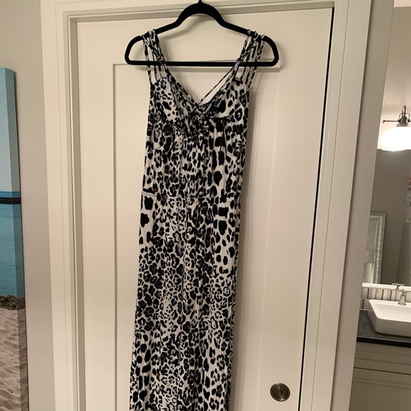 Black & white print Maxi Dress! - Picture 2 of 4